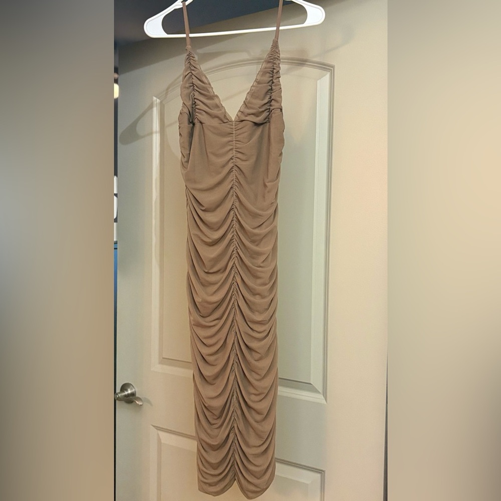 Elegant Tan Maxi Dress with Ruched Detail